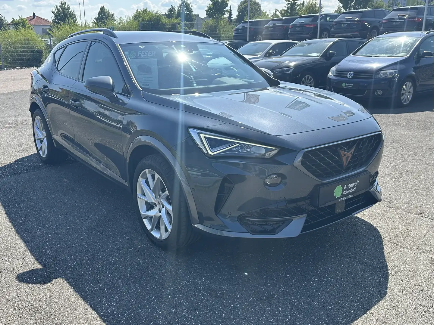 CUPRA Formentor 1.4 eTSI AHK KAMERA LED NAVI SHZ Grau - 2