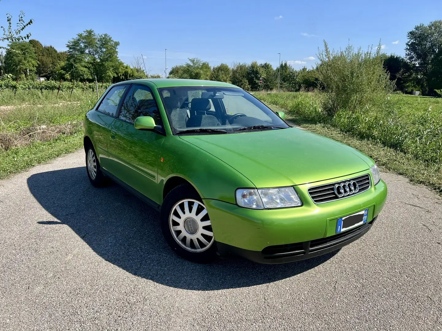 Audi A3 3p 1.9 tdi Ambiente 110cv ASI - 2