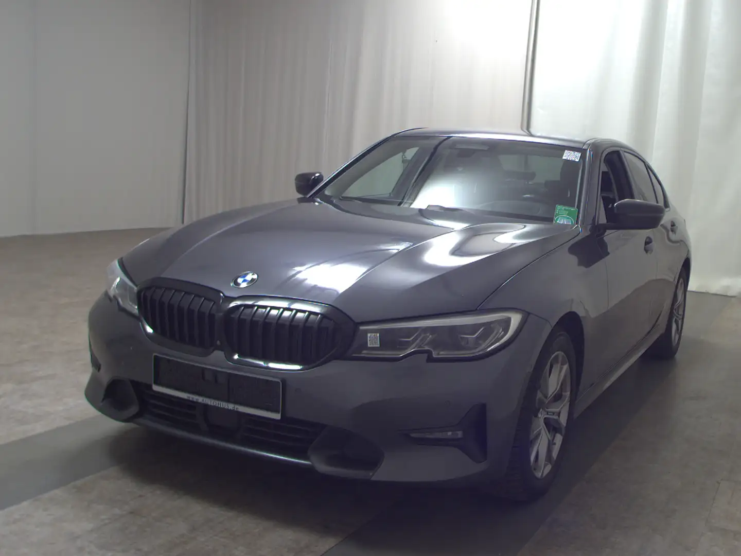 BMW 330 d xDrive Sport Line AHK HUD Laser LC Pro AUT Grau - 2
