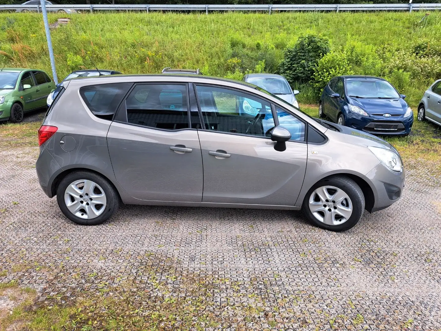 Opel Meriva B Design Edition Klima M+S Scheckheft Braun - 1