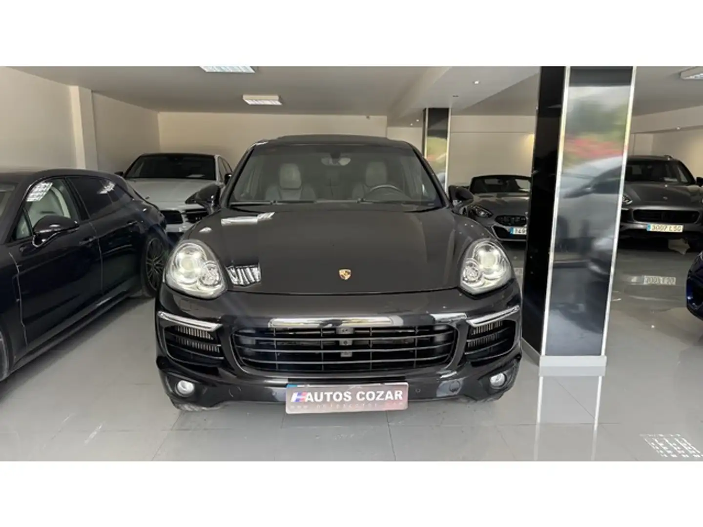Porsche Cayenne Diesel Aut. Schwarz - 2