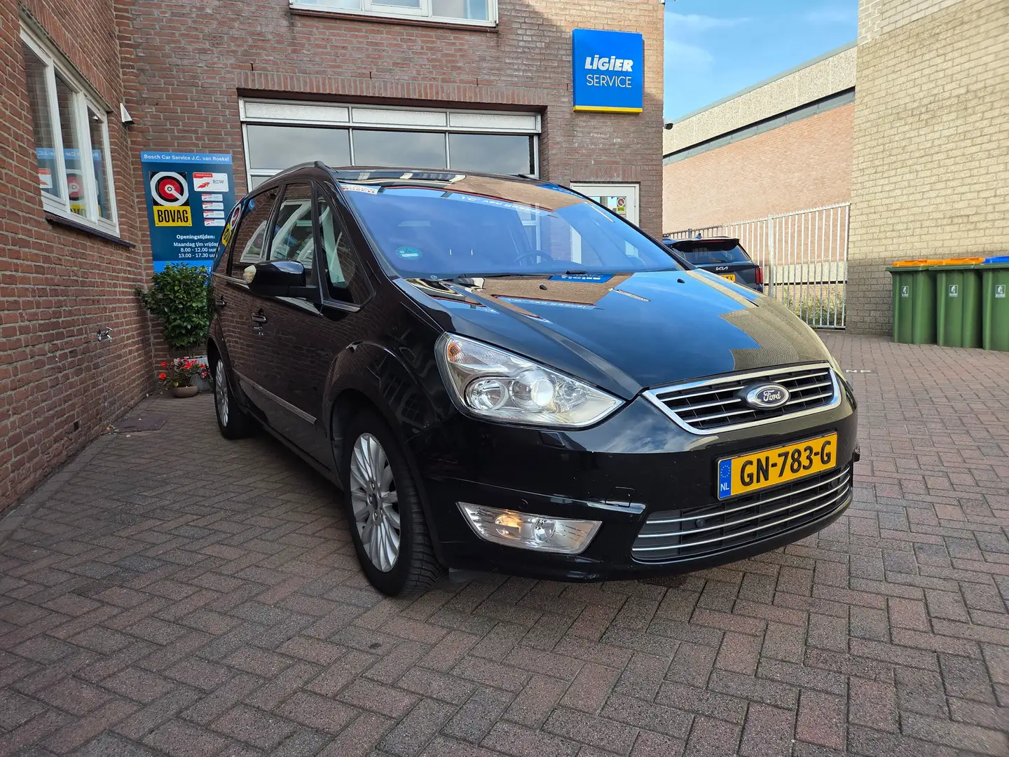 Ford Galaxy 1.6 SCTi Platinum Cruise / Airco voor + achter Zwart - 2