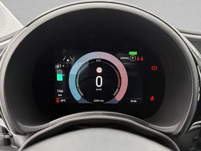 Fiat 500E view 14