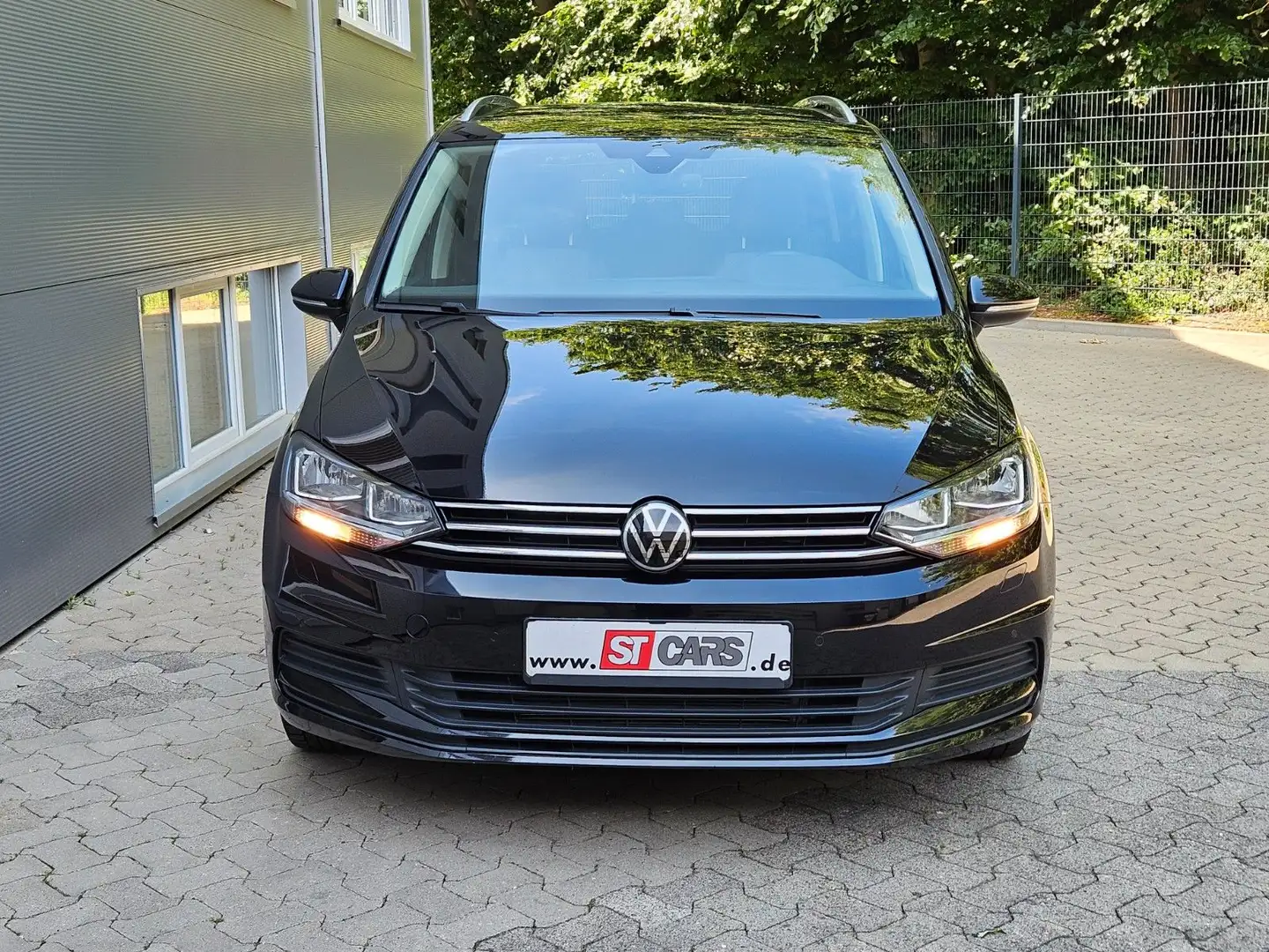 Volkswagen Touran Comfortline 1.5 TSI DSG CAM NAVI 7 SITZE Noir - 2