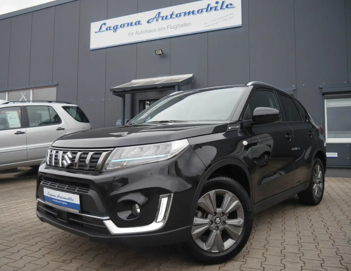 Suzuki Vitara 1.4 Hybrid Comfort 4x2 *LED/DAB/KAM/ALLW* Schwarz - 1