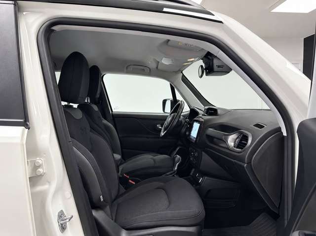 Jeep Renegade — photo 12