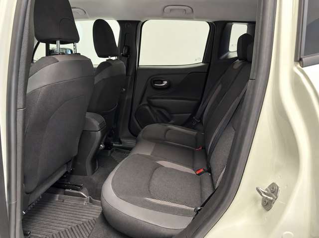 Jeep Renegade — photo 15