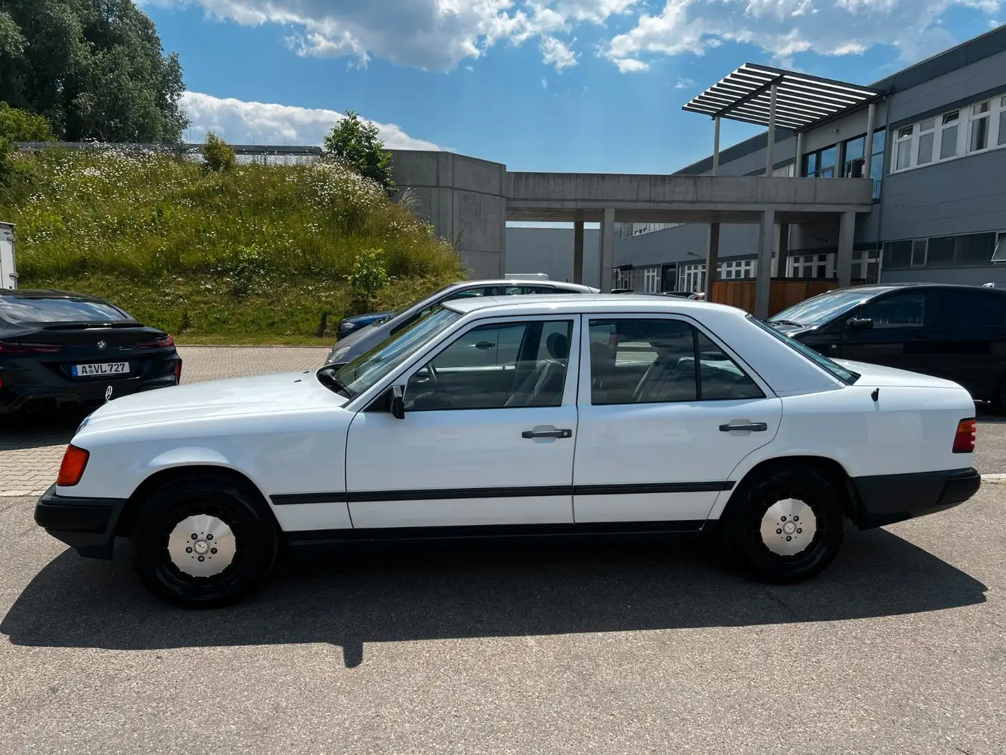 Mercedes-Benz E 230 124 H-Zulassung Oldtimer Beyaz - 2
