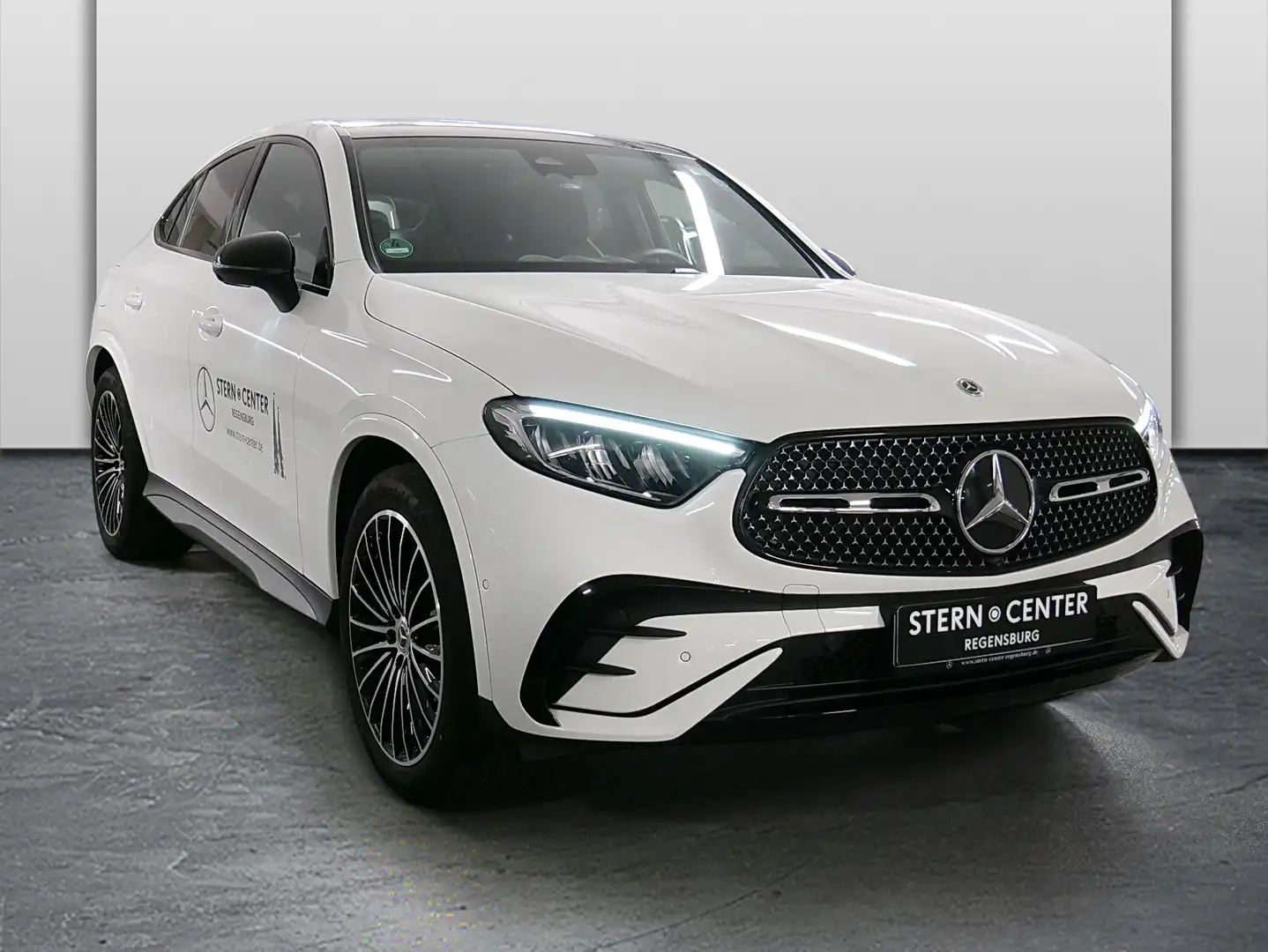 Mercedes-Benz GLC 200 d 4M Coupé+AMG+DIST+AHK+PANO+MEMORY+360° Wit - 2