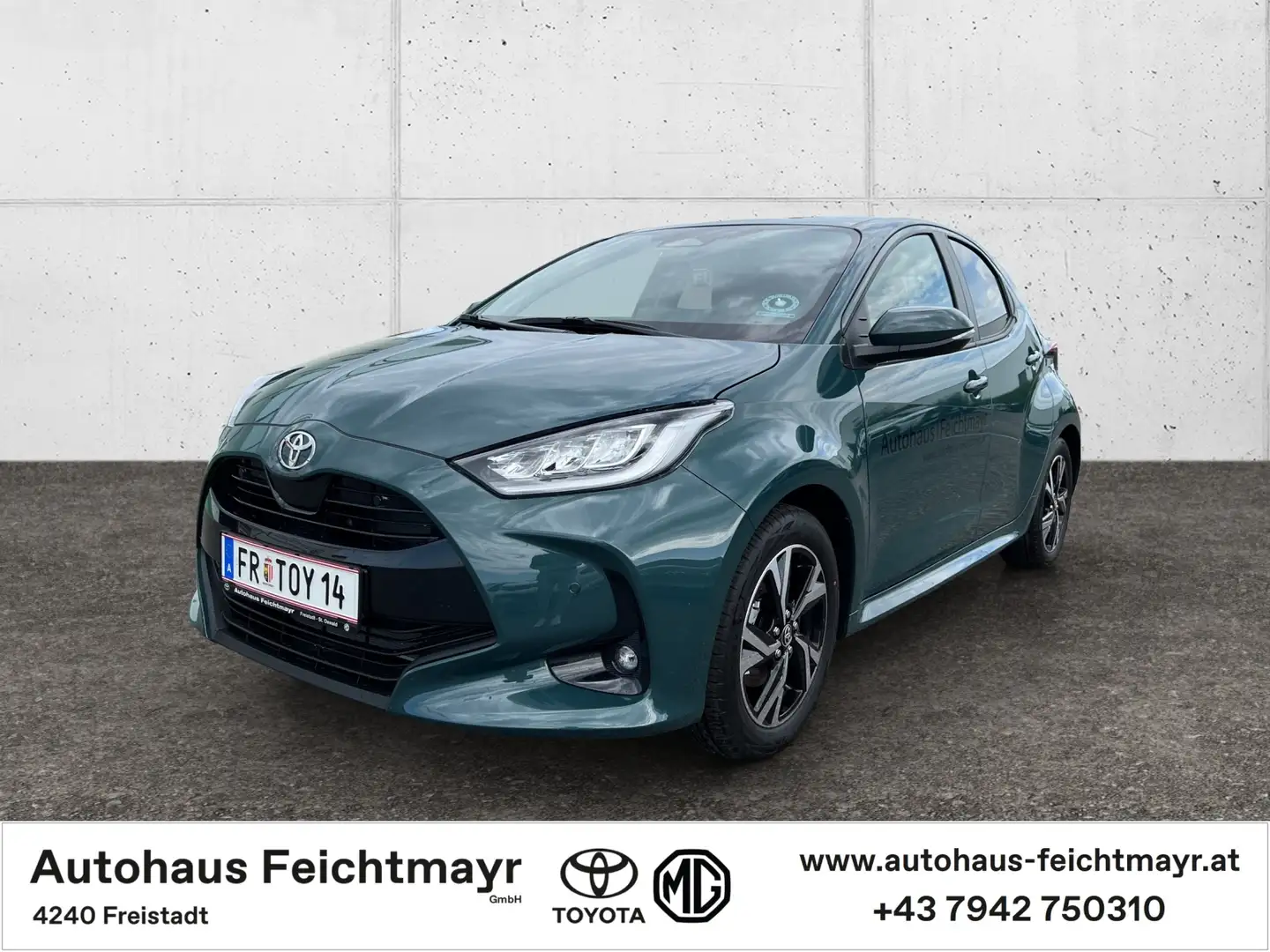Toyota Yaris 1,5 Hybrid Ac./Dr. Safety-P. Comfort-P. 5t. MY25 Grün - 1