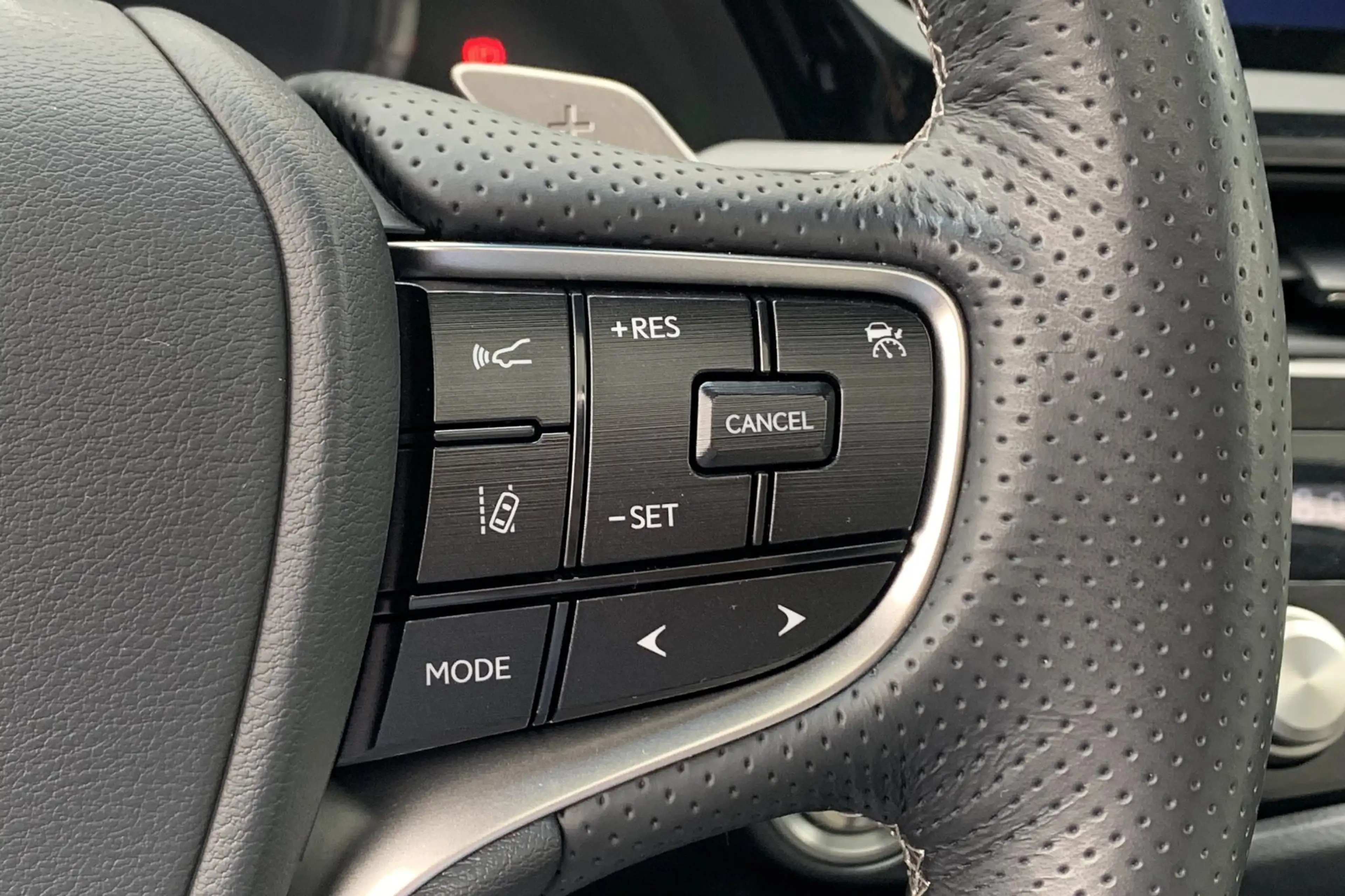 Lexus ES 300 300h F Sport Line / Schuif- Kanteldak / Elektrisch — photo 14