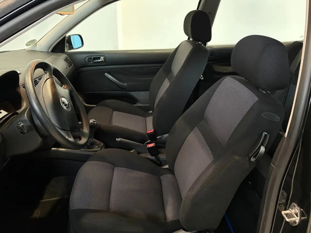 Volkswagen Golf 1.6 *Schiebedach, Sitzheizung, TÜV*, foto 7