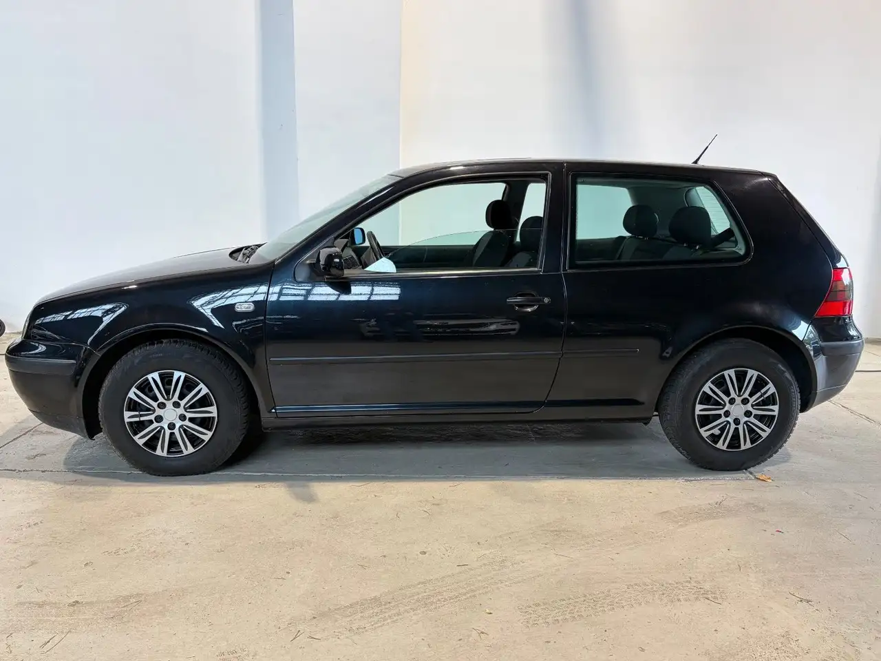 Volkswagen Golf 1.6 *Schiebedach, Sitzheizung, TÜV*, foto 5