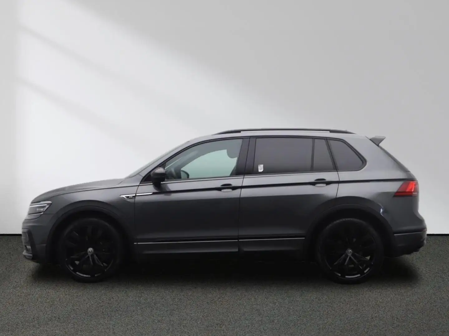 Volkswagen Tiguan Highline 2.0 TDI 4M R-Line Black Style Grau - 2