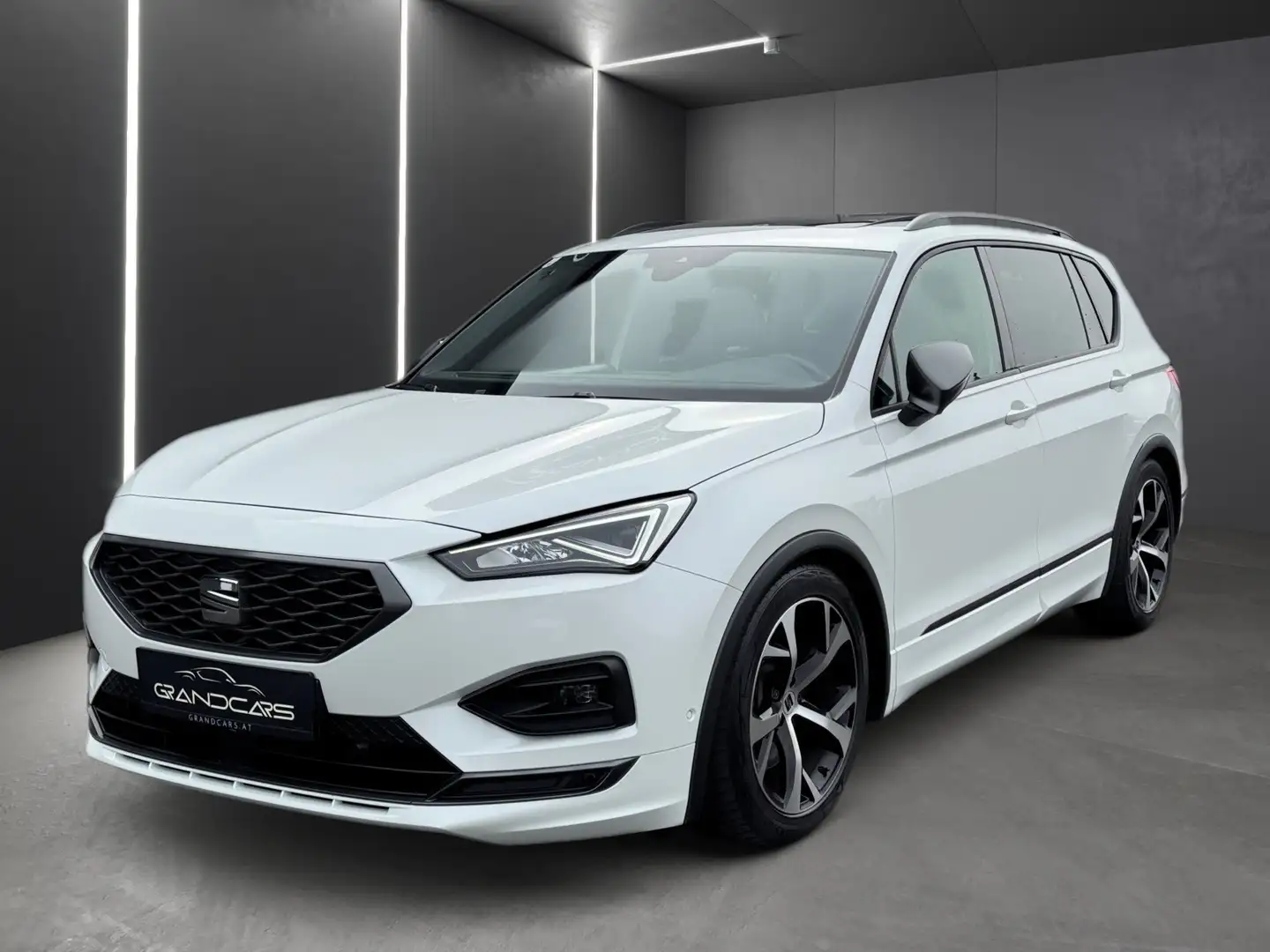 SEAT Tarraco 2,0 TDI FR DSG 4Drive Weiß - 1