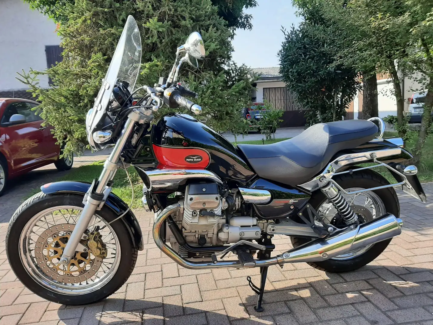 Moto Guzzi Nevada Negru - 1