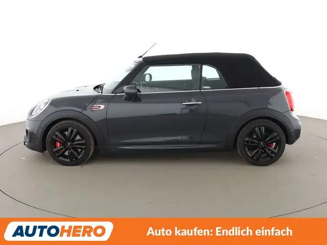 Mini Convertible view 3