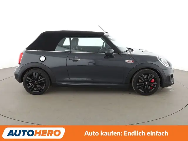 Mini Convertible view 7