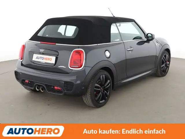 Mini Convertible view 6