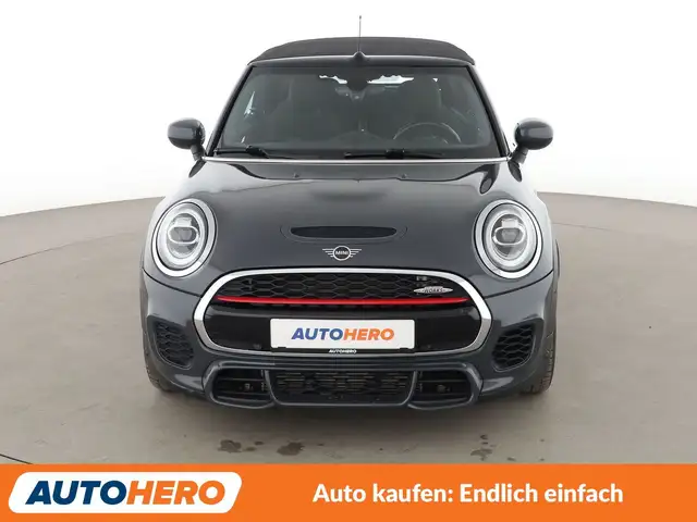 Mini Convertible view 9