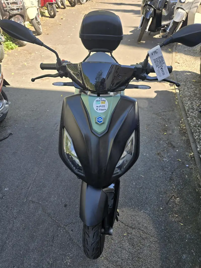 Piaggio 1 ACTIVE 125er E-Roller bis zu 100 Km Reichweite Zwart - 1