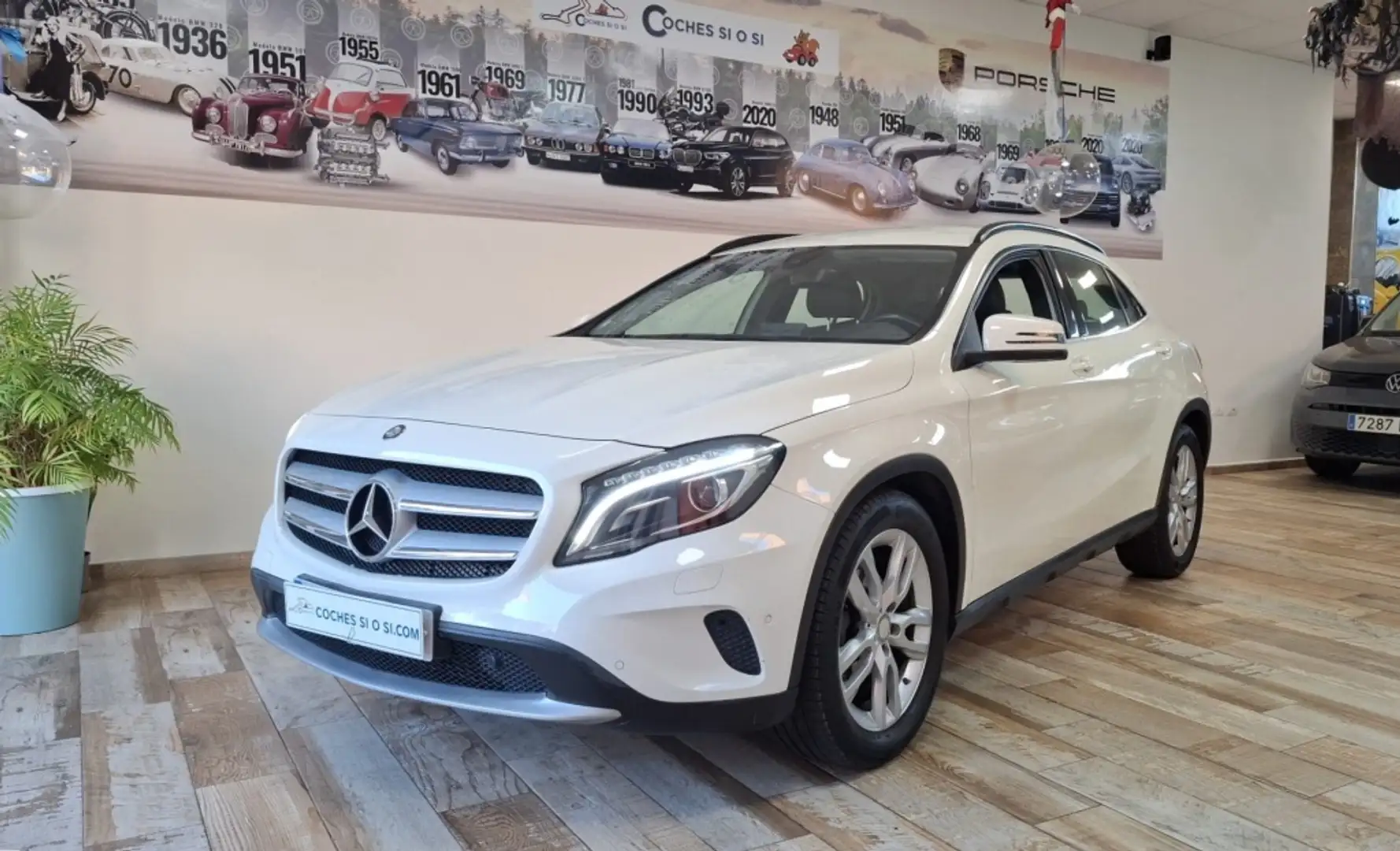 Mercedes-Benz GLA 200 200d Urban Blanco - 1