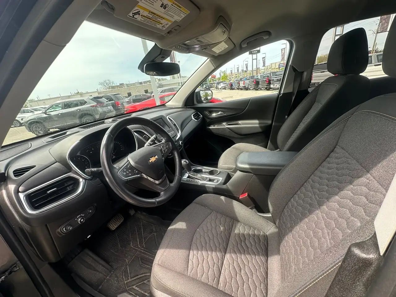 Chevrolet Equinox снимка Chevrolet Equinox