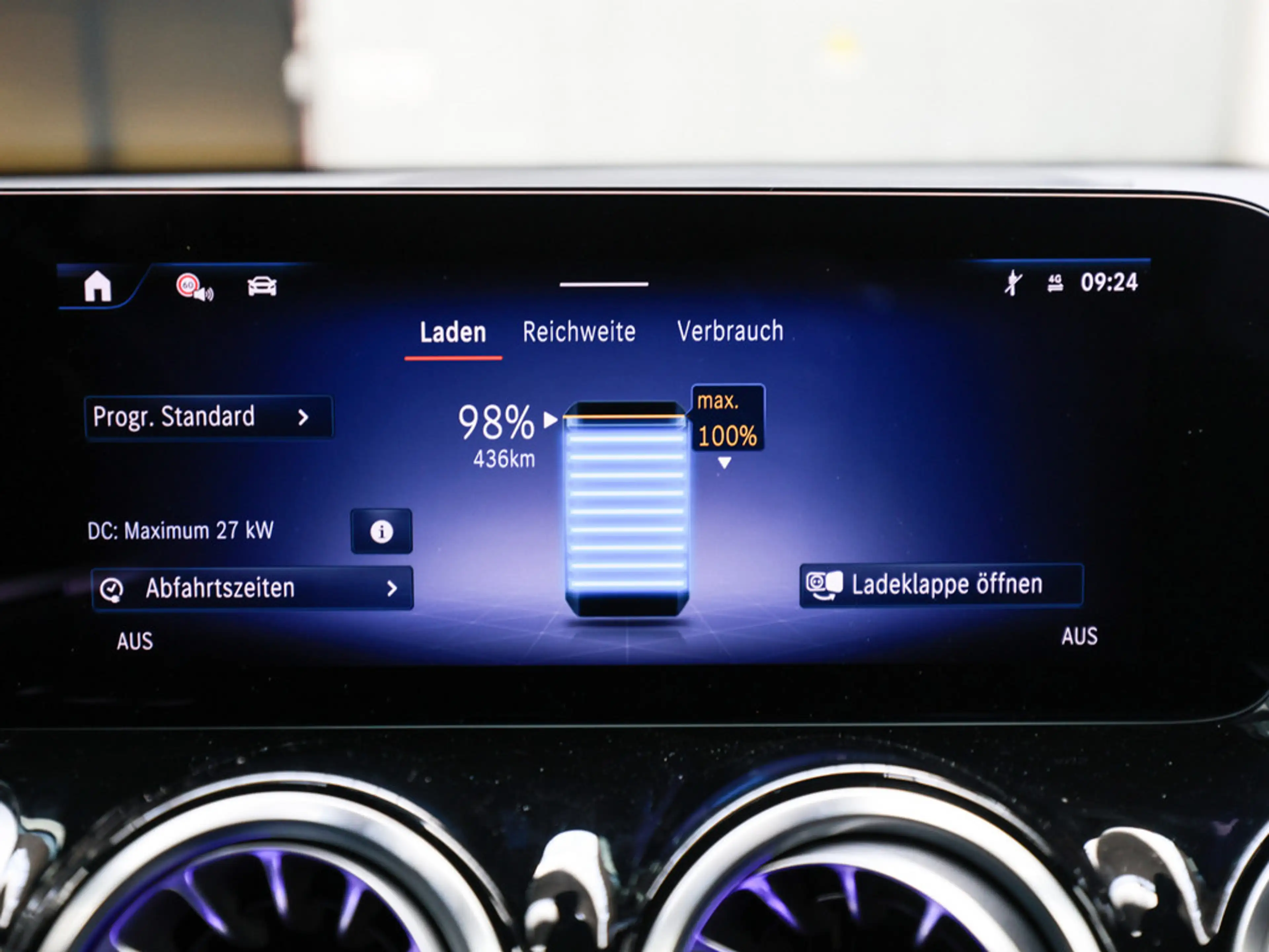 Mercedes-Benz EQB 250 + AMG Sport Advanced AHK LED NAVI SHZ — photo 14