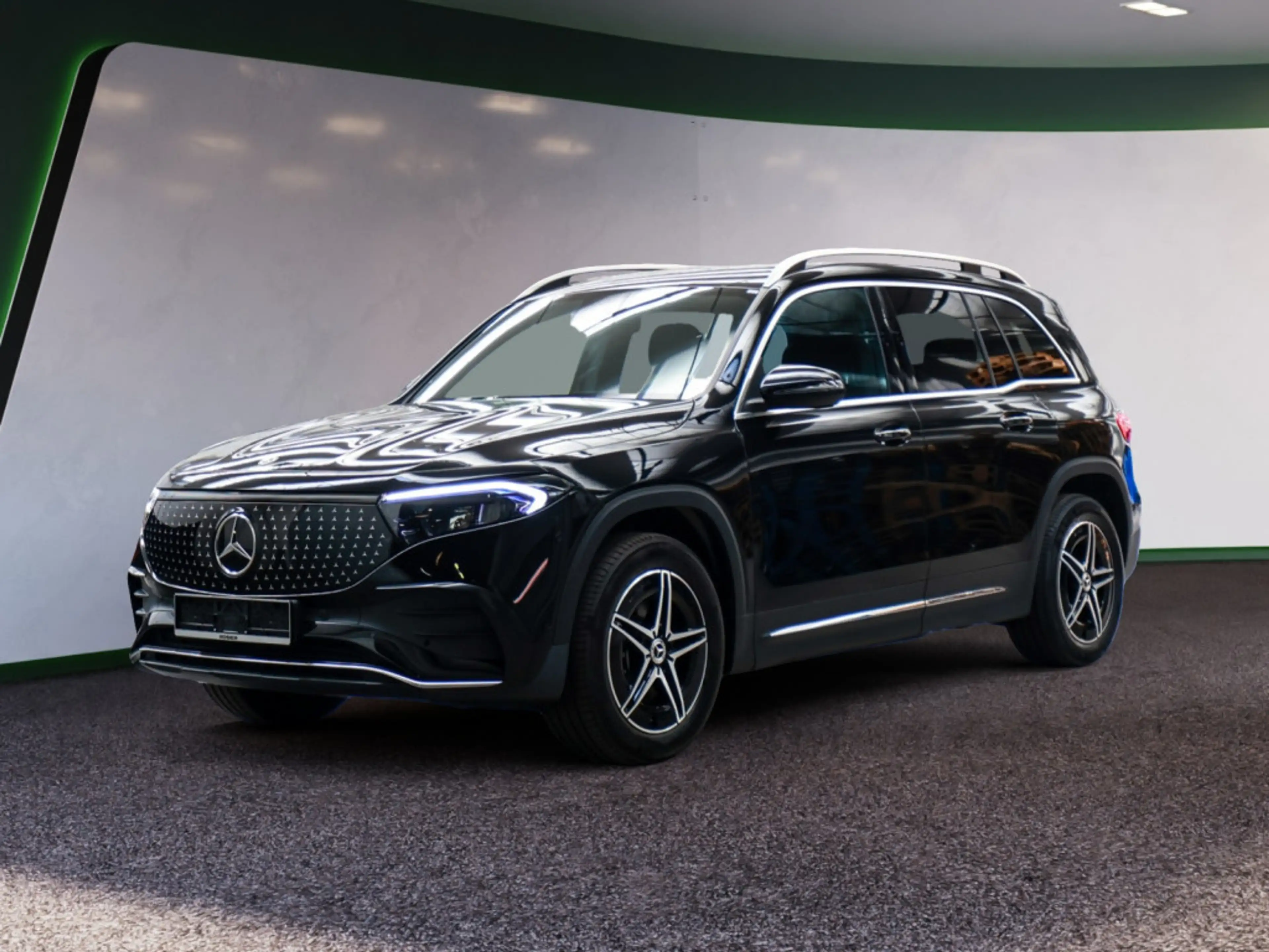 Mercedes-Benz EQB 250 + AMG Sport Advanced AHK LED NAVI SHZ — photo 2