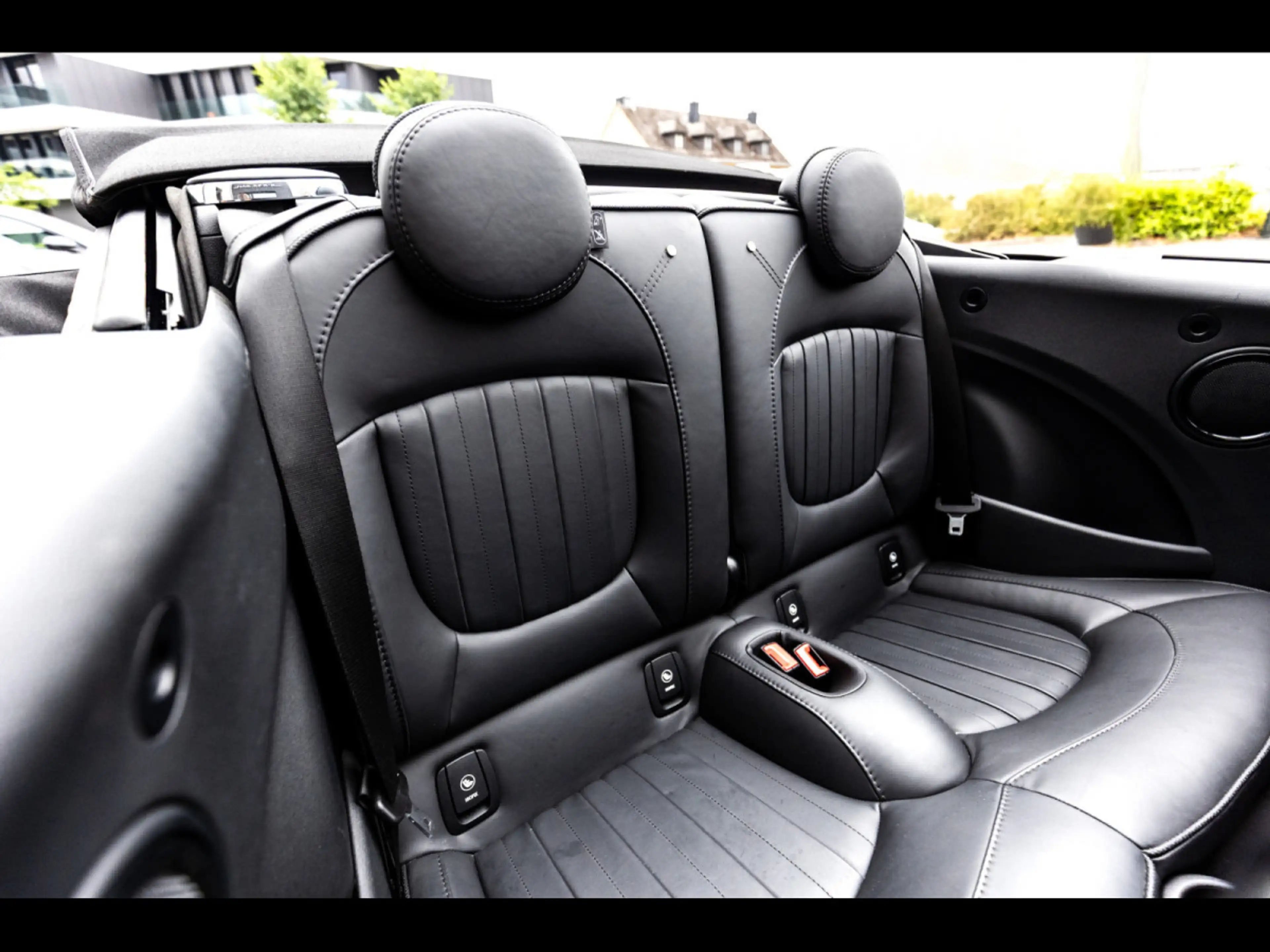 MINI John Cooper Works Cabrio AUTO°BUSINESS PACK°CARPLAY°KAM°HUD°KEYLESS — photo 13