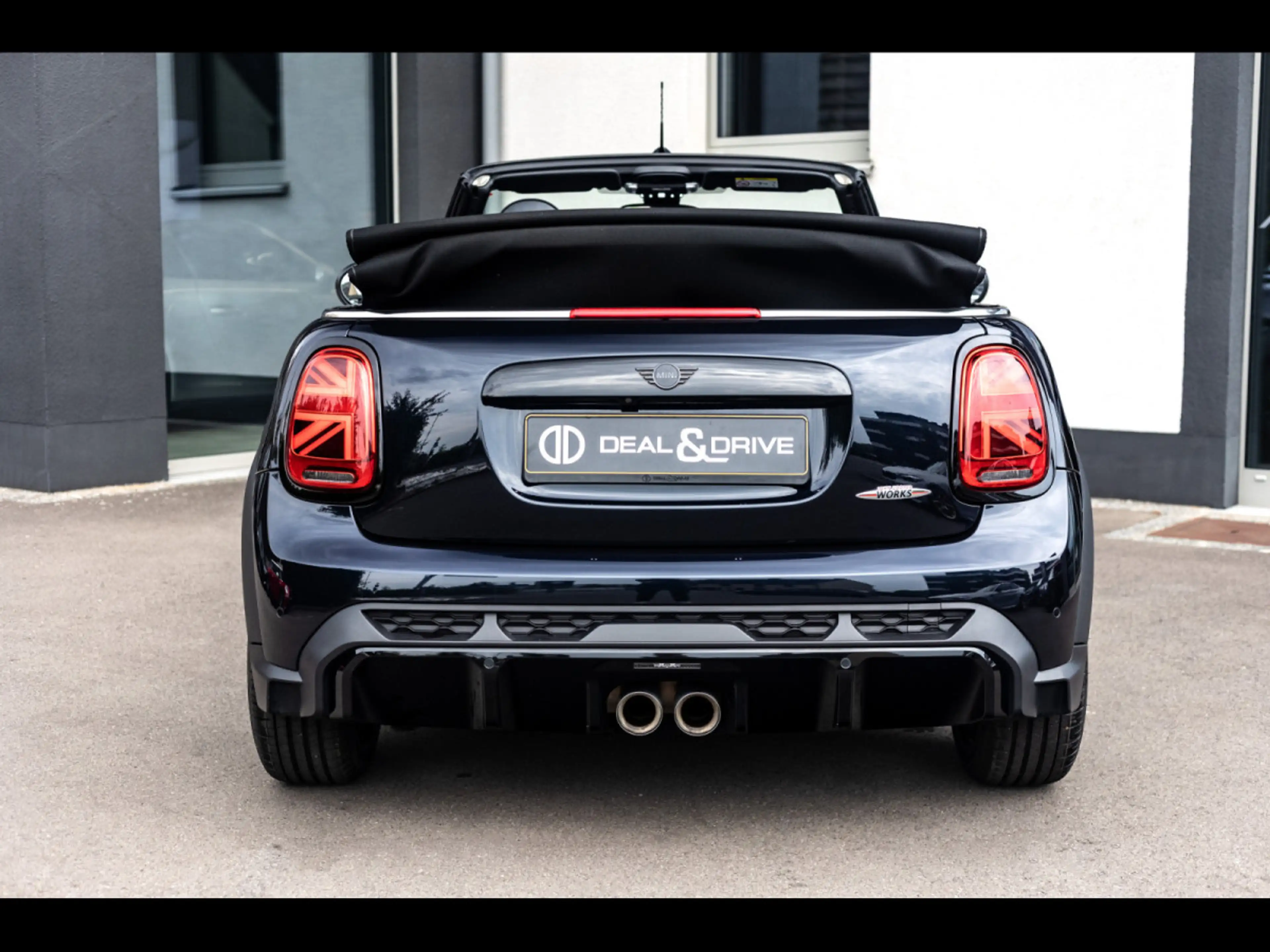 MINI John Cooper Works Cabrio AUTO°BUSINESS PACK°CARPLAY°KAM°HUD°KEYLESS — photo 4