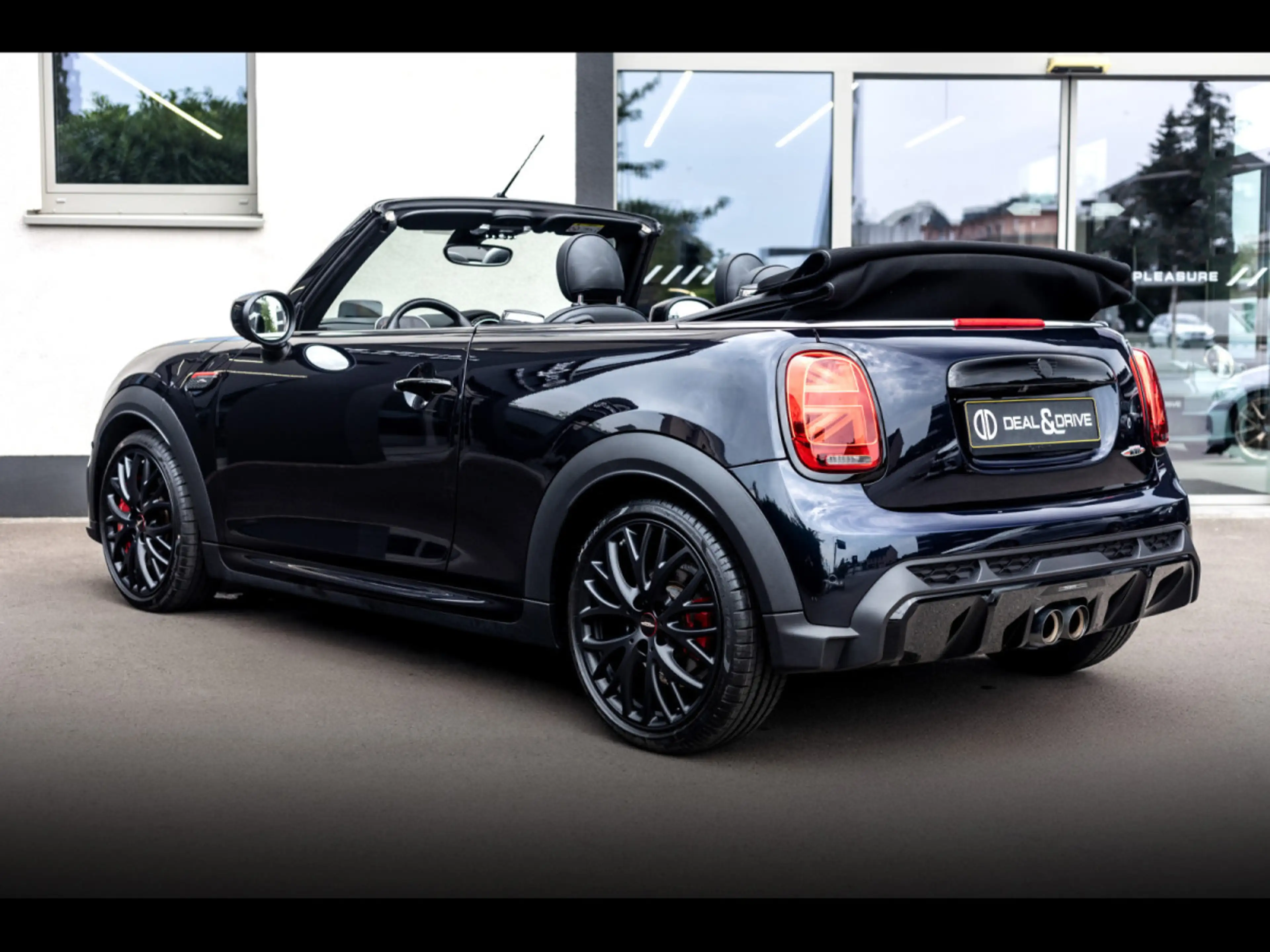 MINI John Cooper Works Cabrio AUTO°BUSINESS PACK°CARPLAY°KAM°HUD°KEYLESS — photo 3