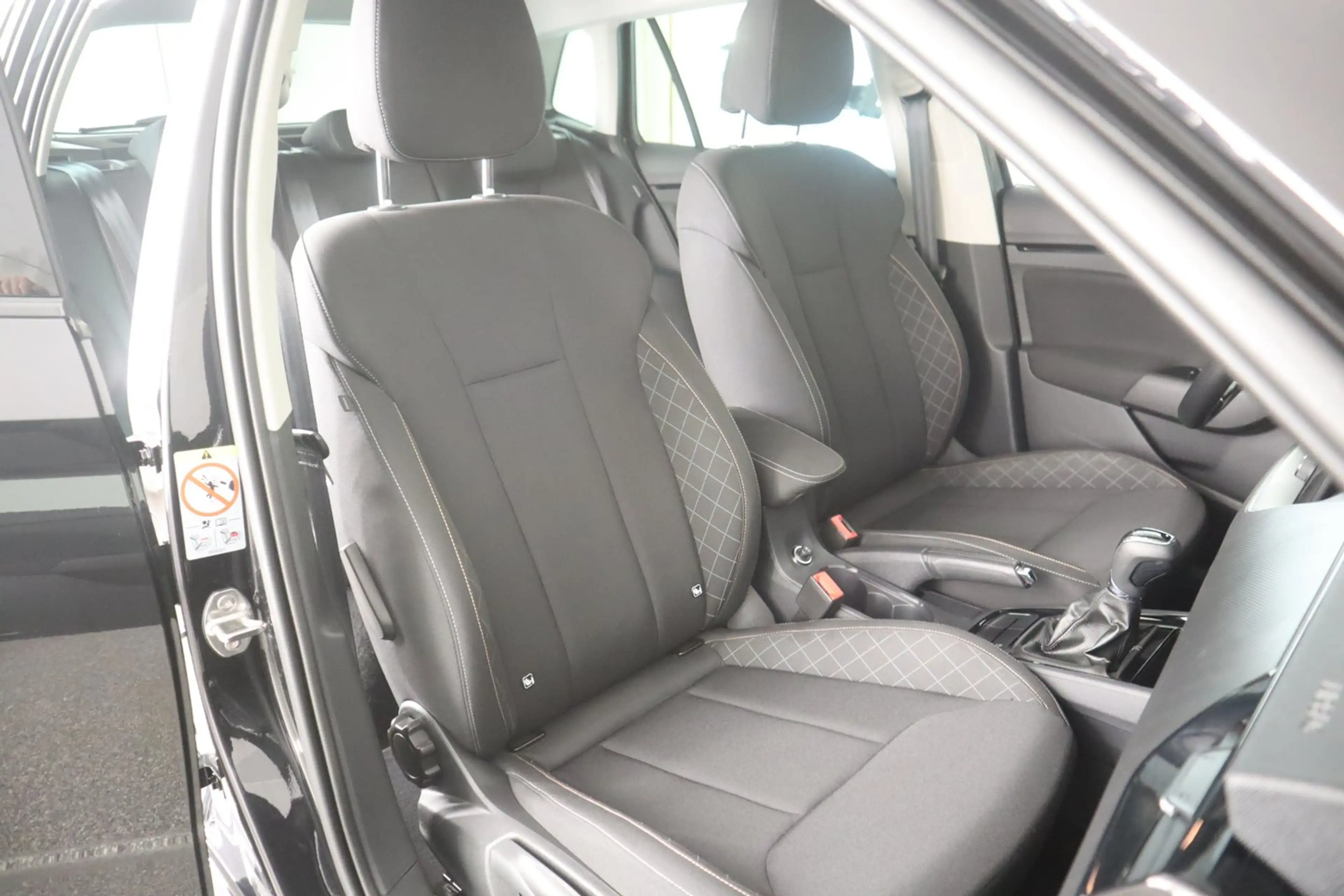 Skoda Kamiq Selection TSI DSG — photo 12