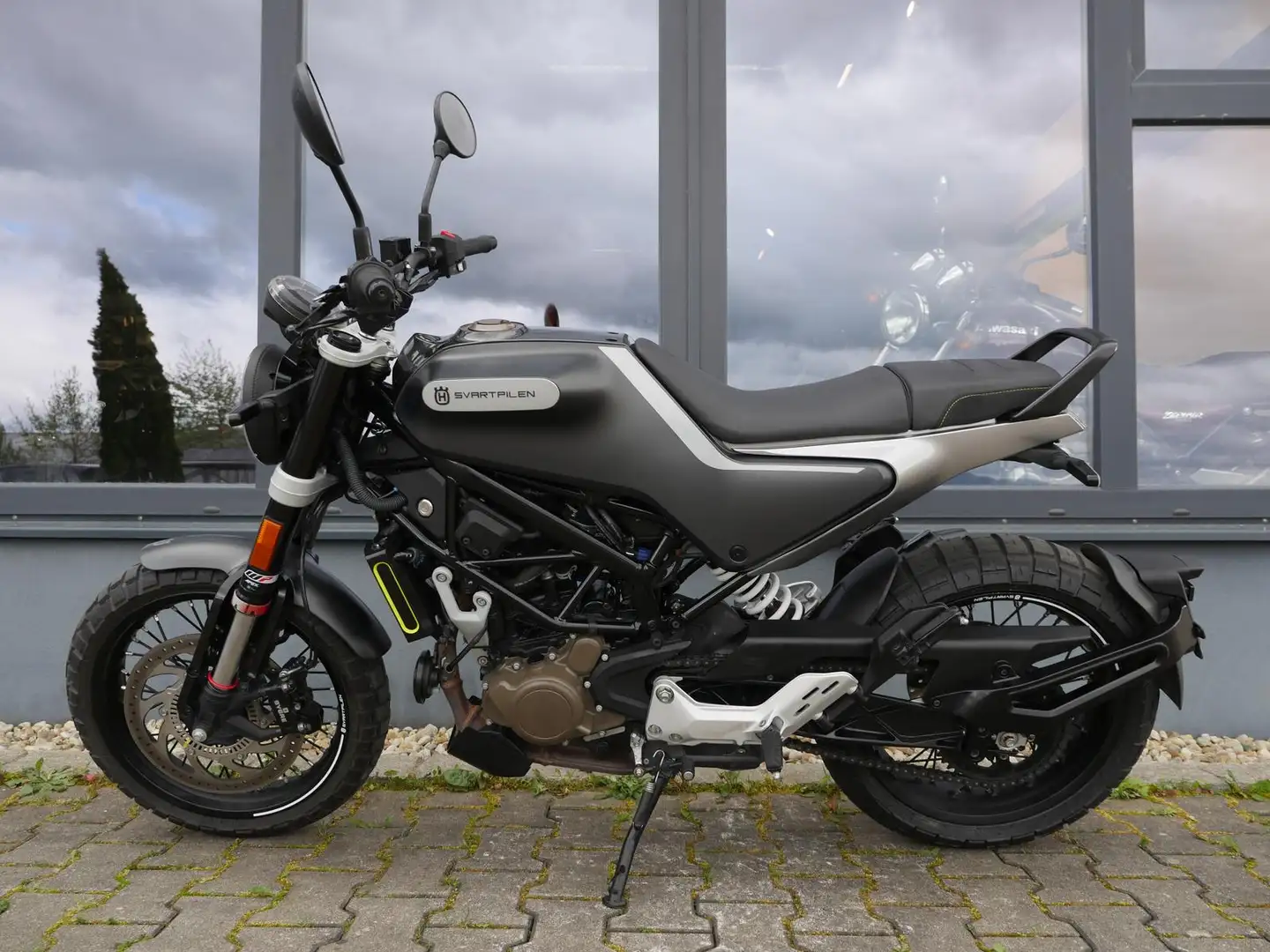 Husqvarna Svartpilen 125 - 1. Hand - TOP - 2