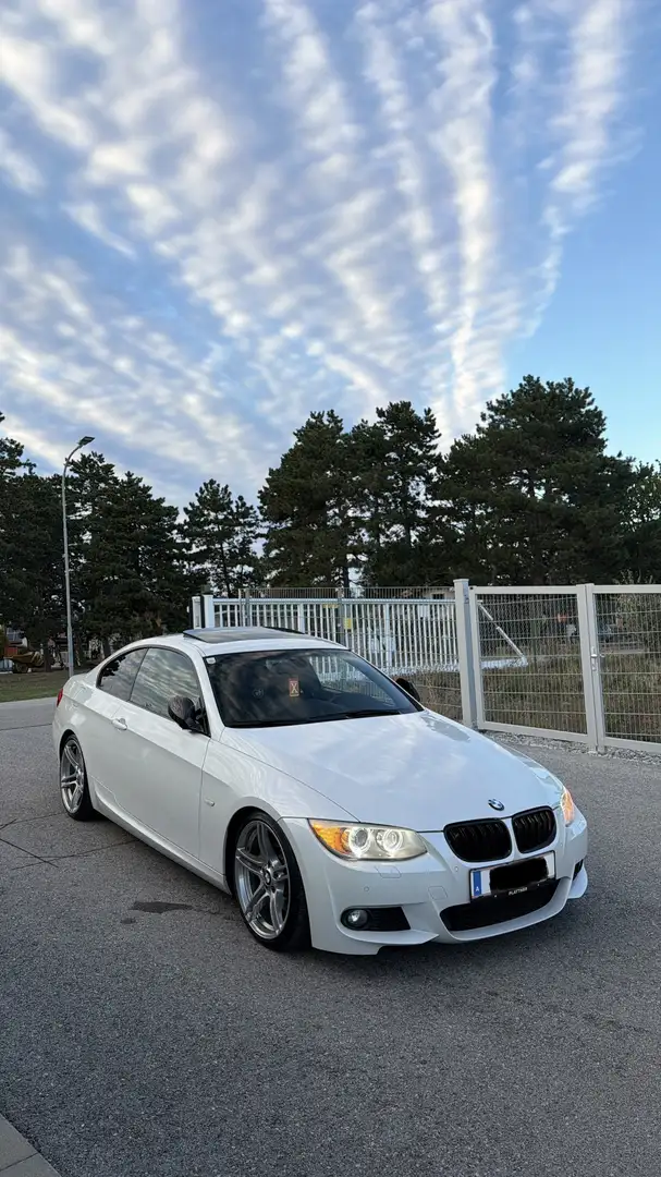 BMW 325 325d Coupé Aut. Facelift M-Paket ab Werk Weiß - 1