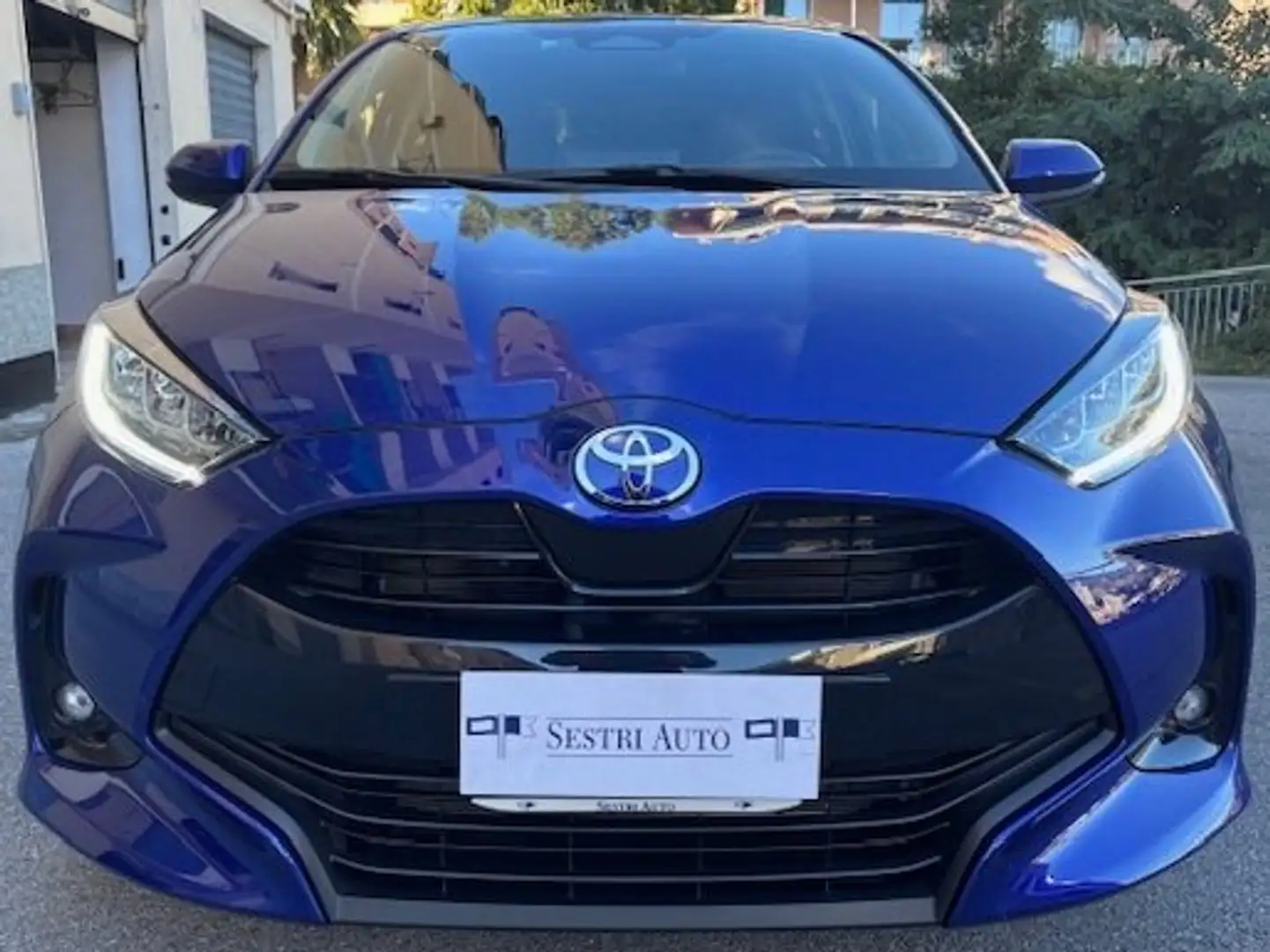 Toyota Yaris Hybrid 1.5i 116CV Trend Blu/Azzurro - 2