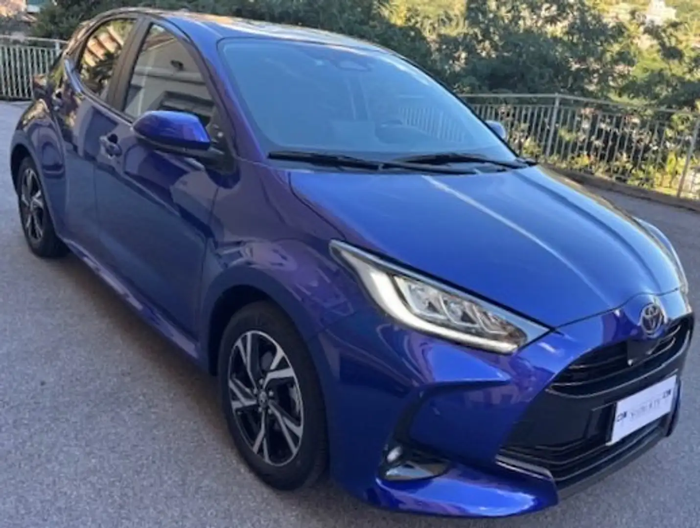Toyota Yaris Hybrid 1.5i 116CV Trend Blu/Azzurro - 1