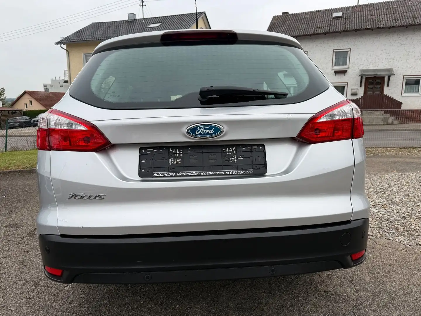 Ford Focus 1.6Ti-VCT Turnier Finanzierung/Garantie Zilver - 2