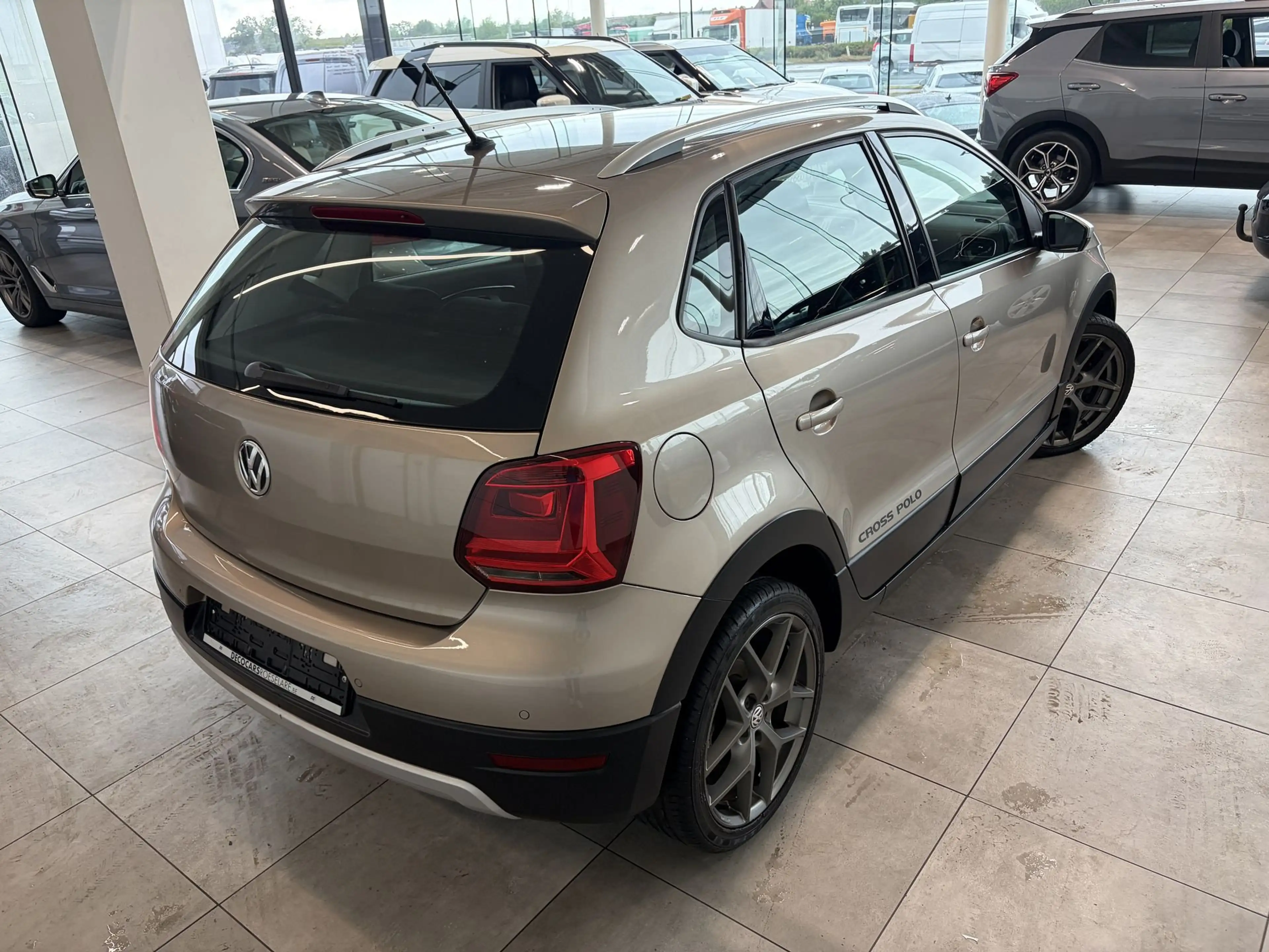 Volkswagen Polo Cross Automaat / Parkeersensoren / Cruise Controle / Airco / — photo 11