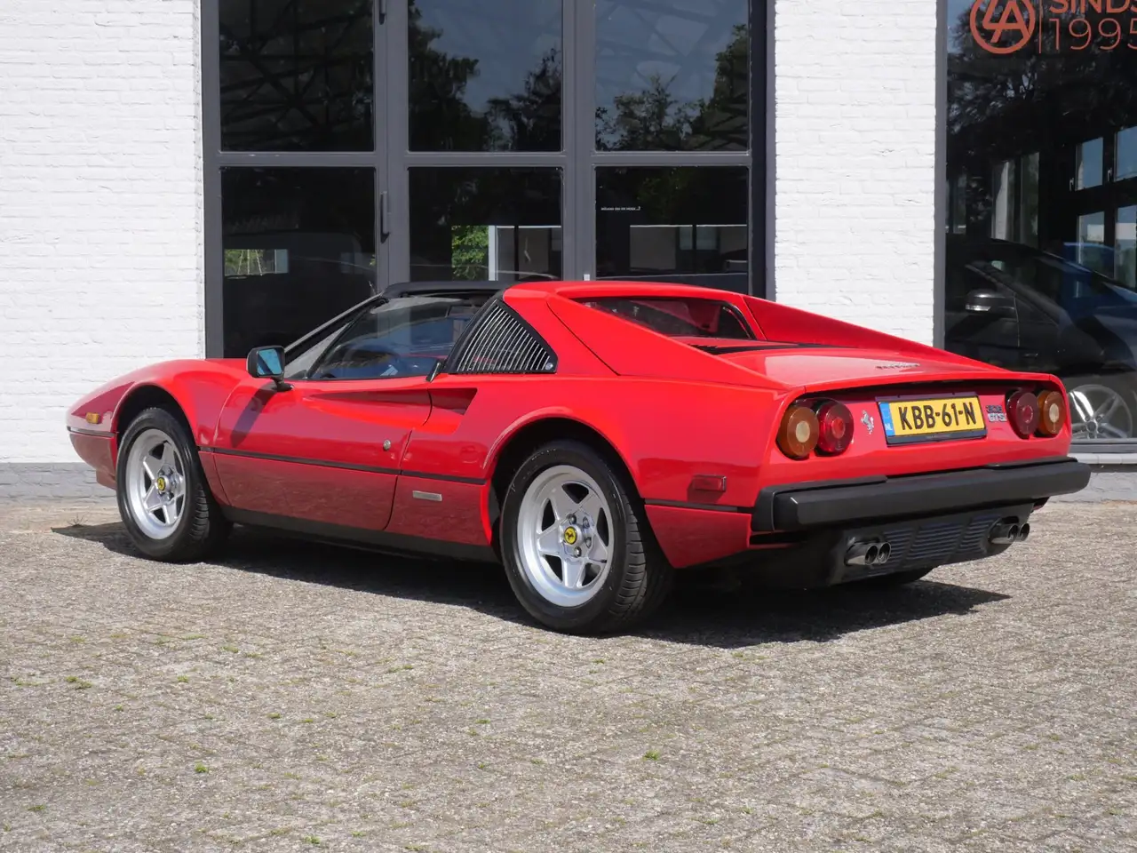 Ferrari 308 GTSi Targa, foto 2
