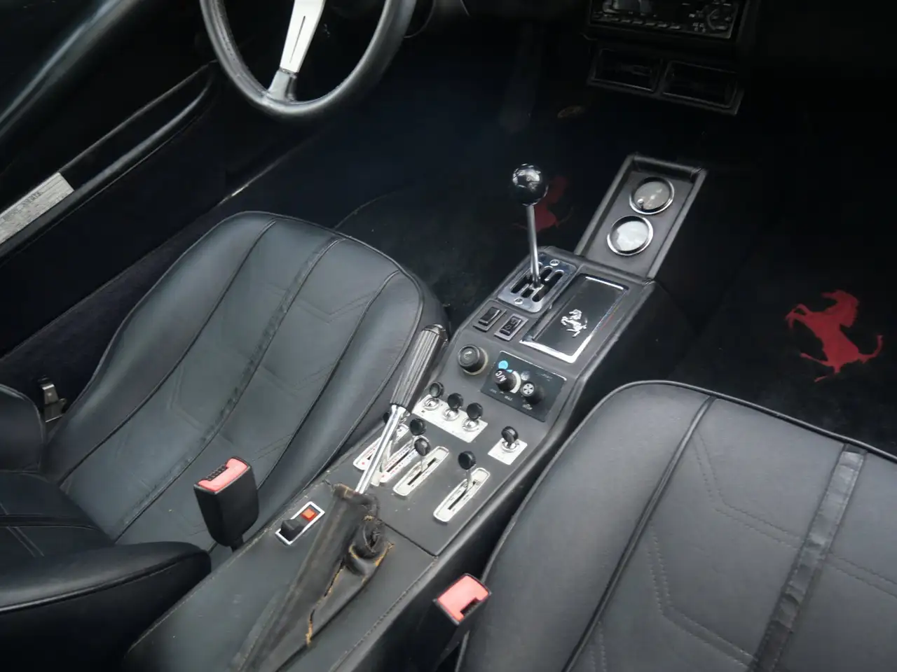 Ferrari 308 GTSi Targa, foto 11