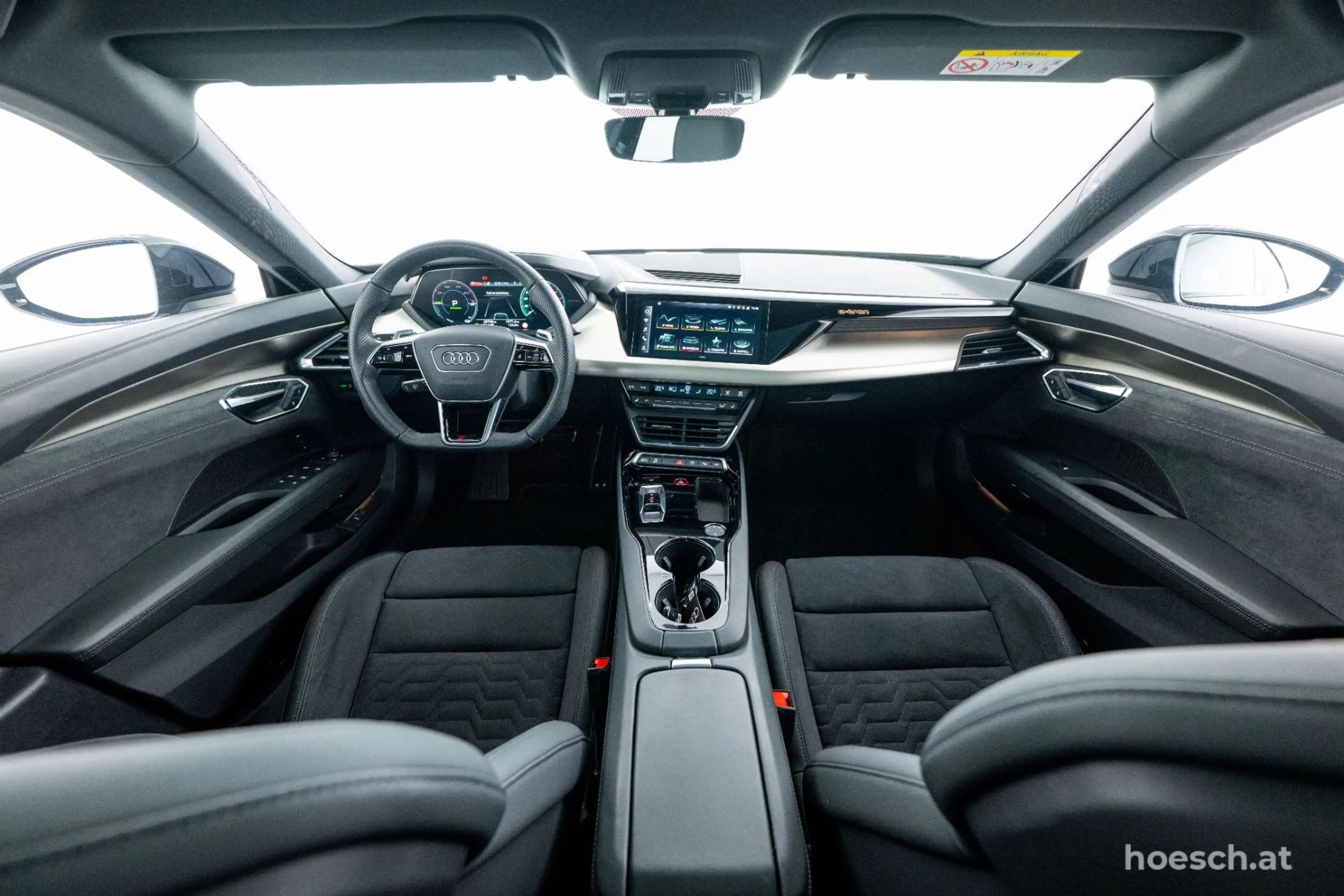 Audi e-tron GT RS quattro VOLLAUSSTATTUNG TAKTIGRÜN -58% — photo 5