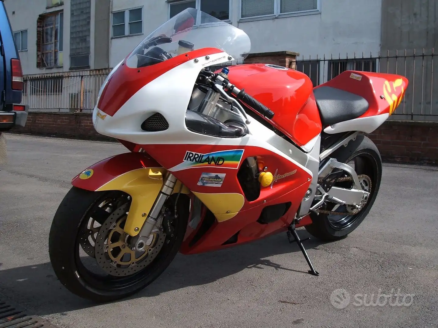 Suzuki GSX 750 GSX R 750 - 2001 Roşu - 1