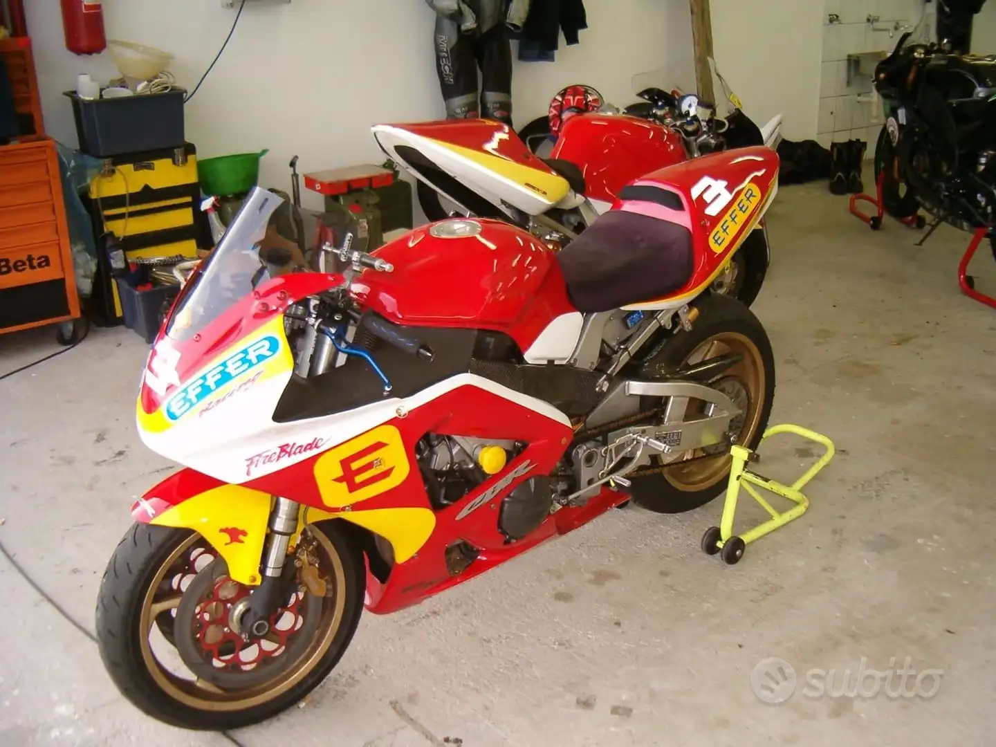 Suzuki GSX 750 GSX R 750 - 2001 Roşu - 2