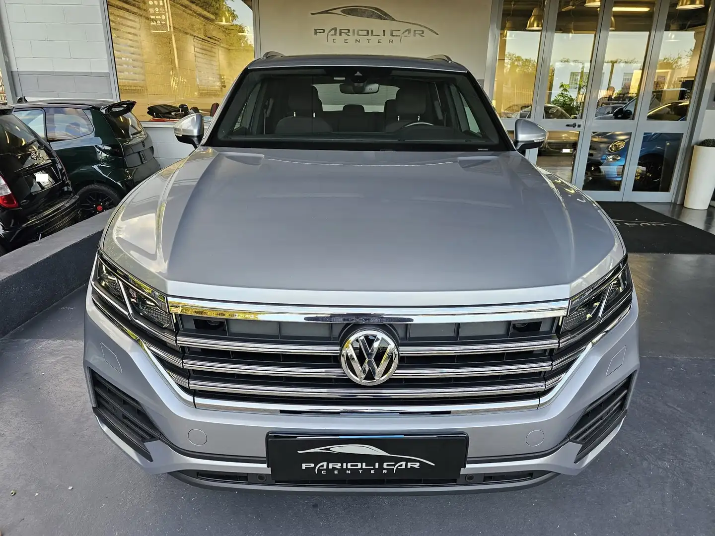 Volkswagen Touareg 3.0 V6 tdi Advanced 286cv tiptronic Stříbrná - 2