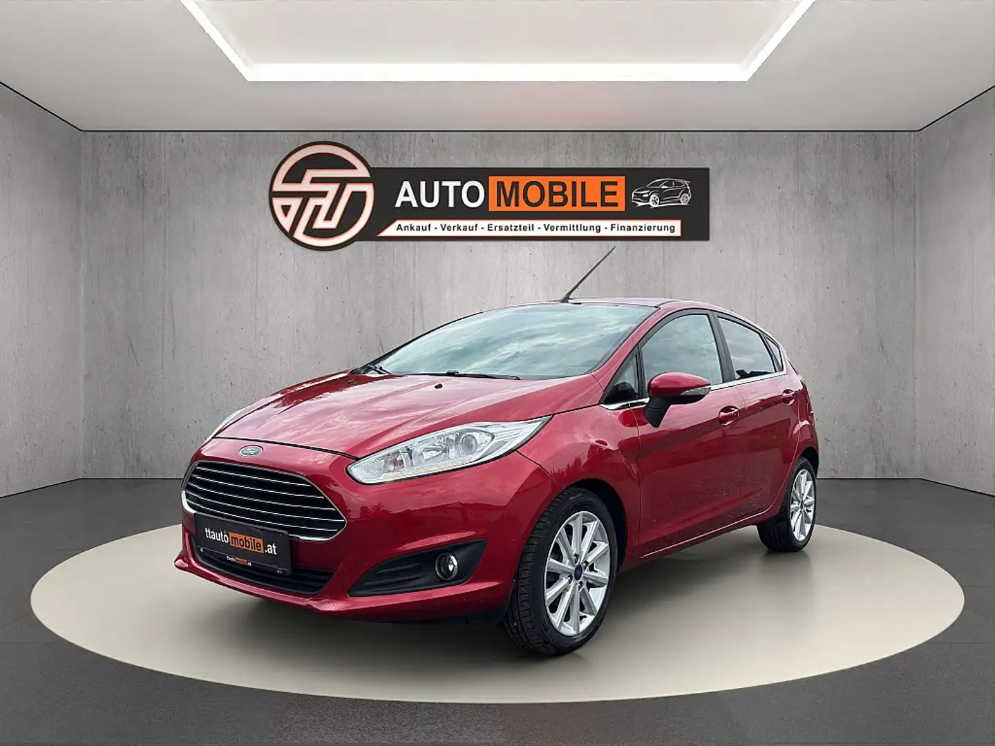Ford Fiesta Titanium 1,0 EcoBoost Start/Stop Rood - 1