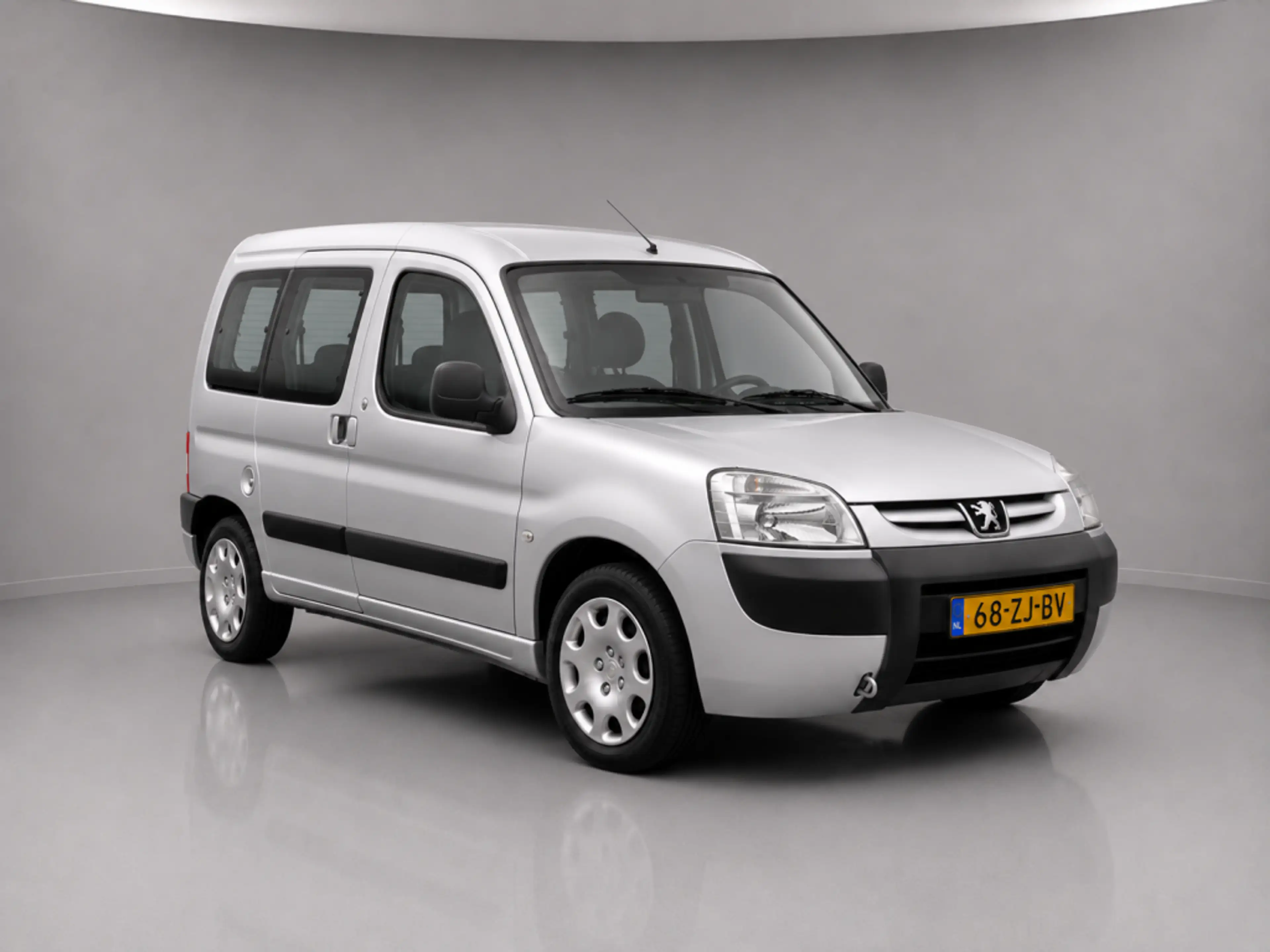 Peugeot Partner 1.6-16V XT — photo 9