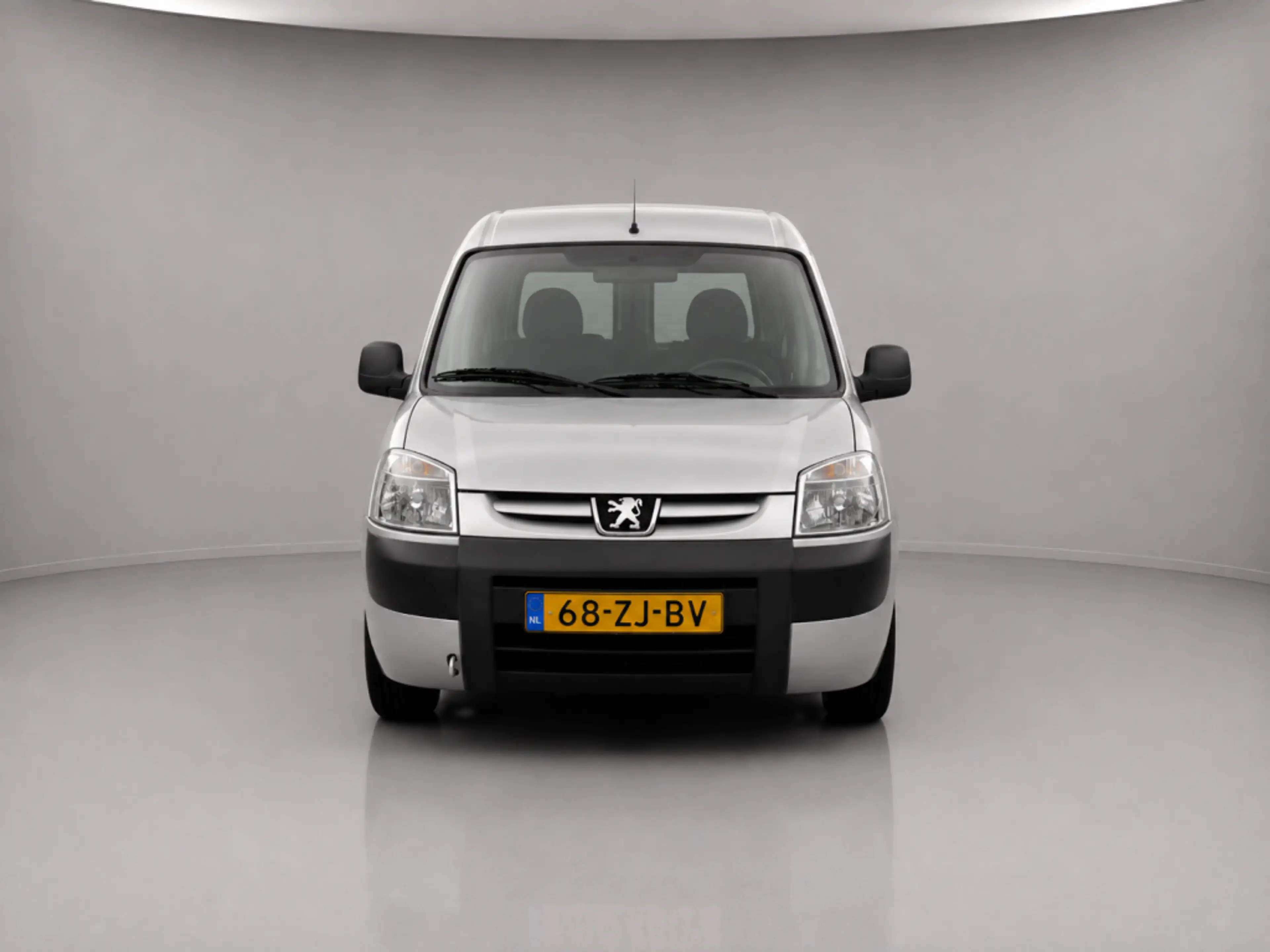 Peugeot Partner 1.6-16V XT — photo 10