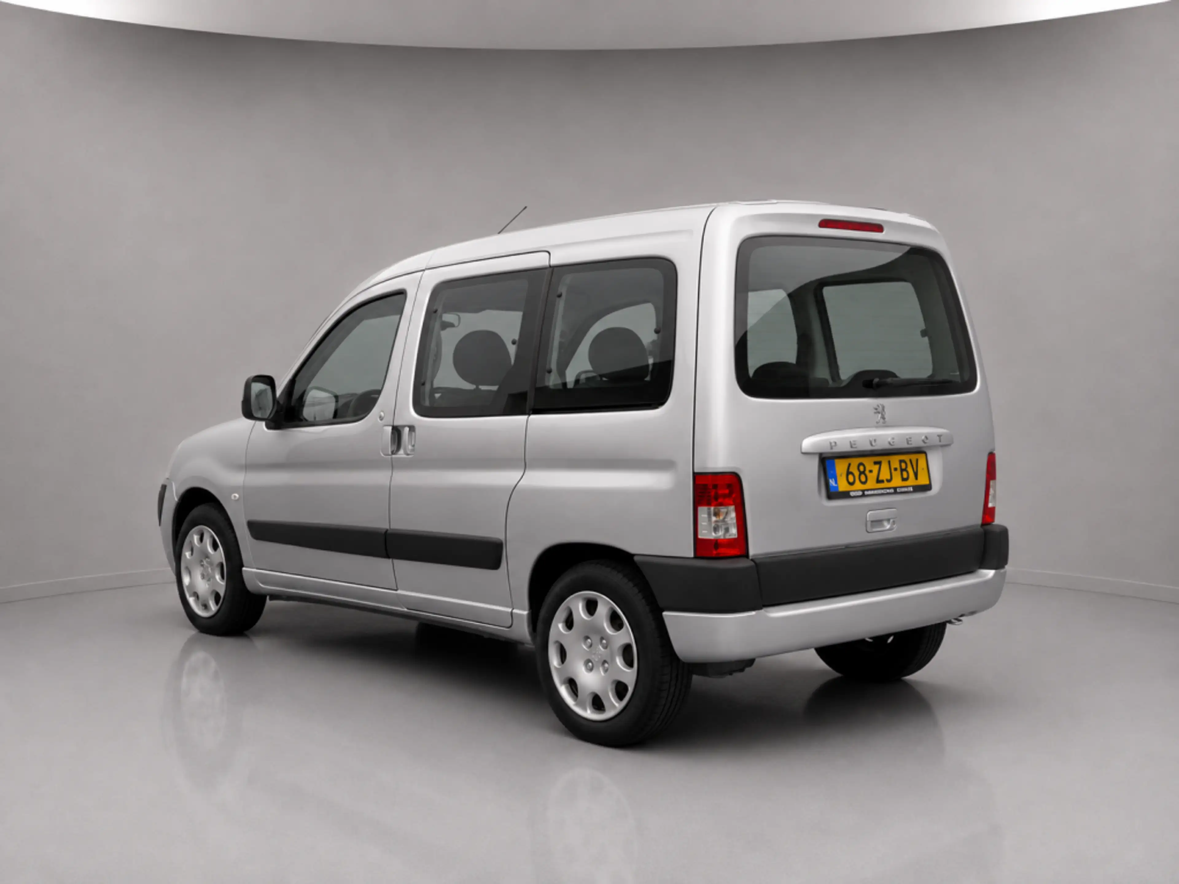 Peugeot Partner 1.6-16V XT — photo 6