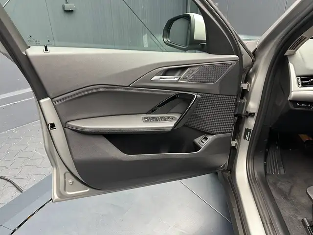 BMW X1 view 13